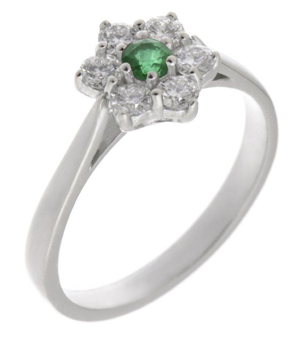 Daisy style claw set round emerald and diamond cluster ring
