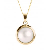 Classic round Mabe pearl pendant