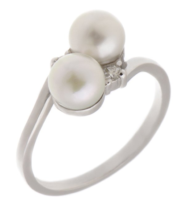 Dual round pearl and diamond crossover ring