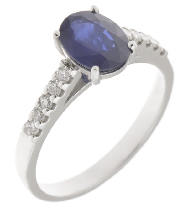 Bella classic oval blue sapphire ring with round diamond set shoulders main view