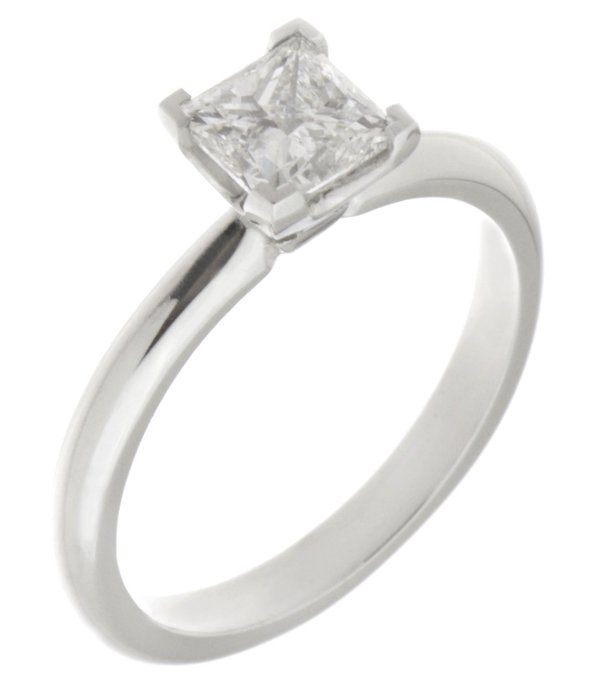 Rio princess cut diamond solitaire engagement ring main view