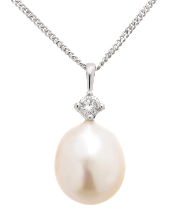 Oval freshwater cultured pearl and round brilliant cut diamond pendant