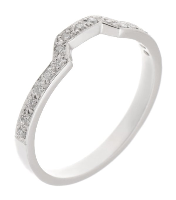 Vintage style shaped round diamond wedding ring