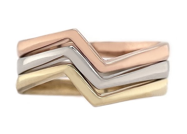 Lightening shaped plain stoneless stacker dress ring trilogy