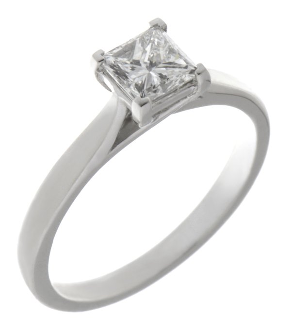 Kiss style princess cut diamond solitaire engagement ring